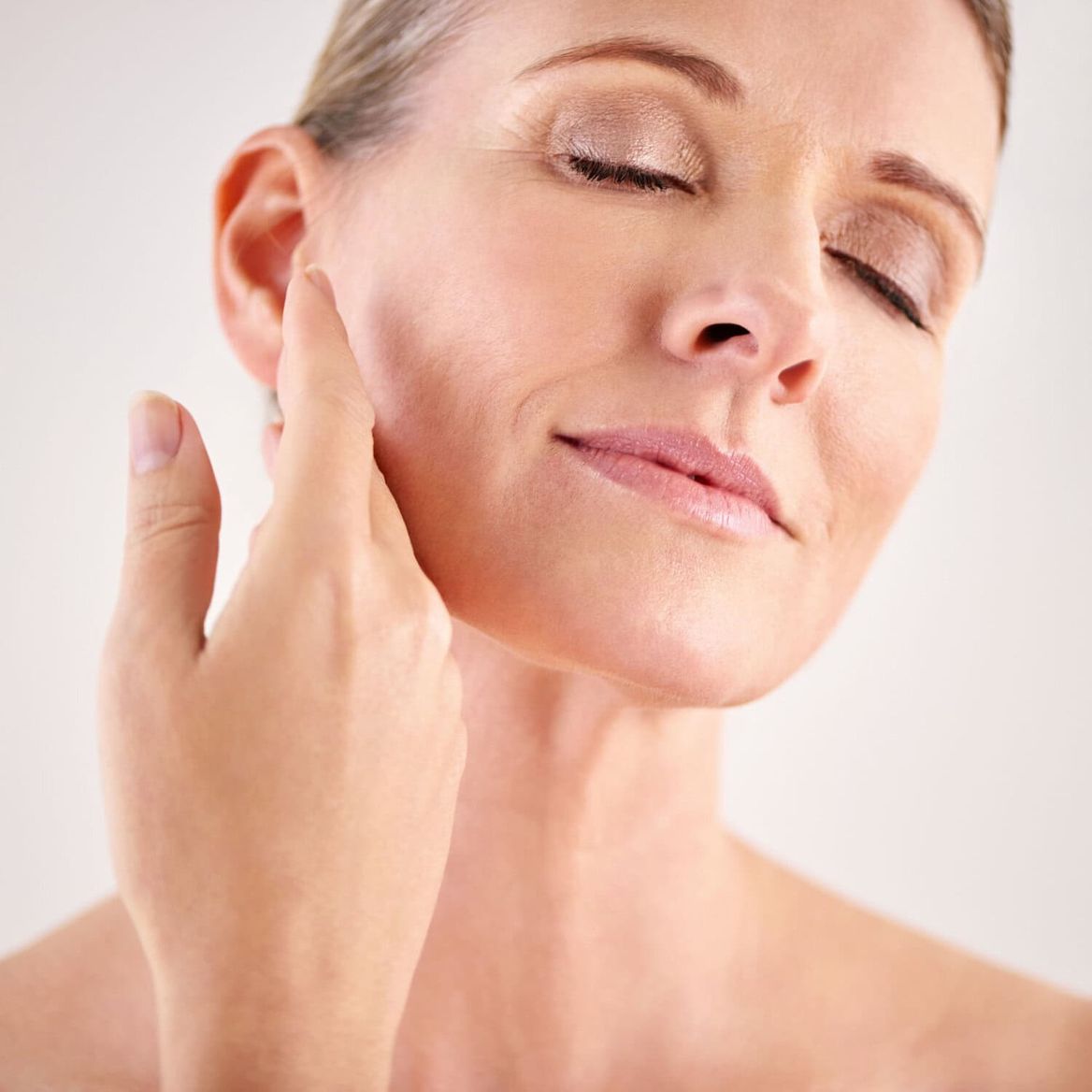 Zacht vel en gezonde huid na huidverbetering bij Glow Clinic.